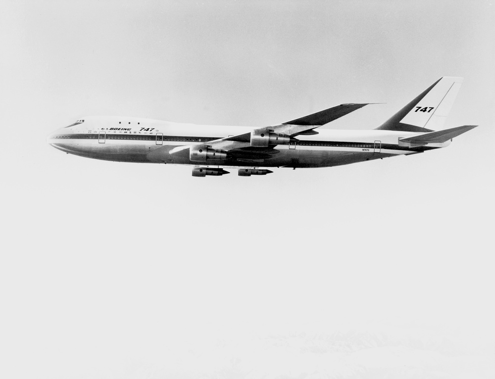 LOCKHEED C-5A AND BOEING 747 AIRCRAFT