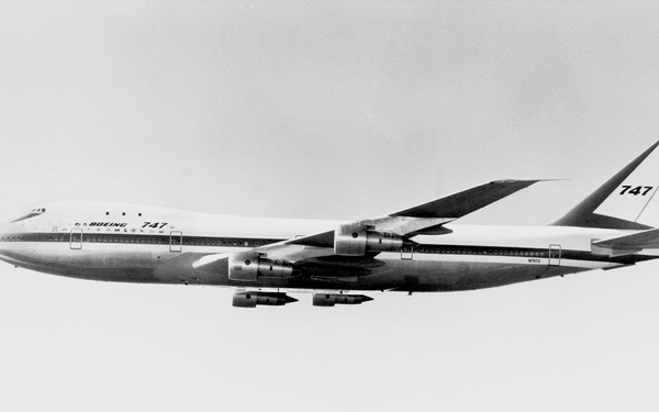 LOCKHEED C-5A AND BOEING 747 AIRCRAFT
