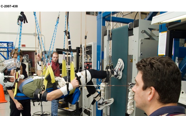 Enhanced Zero gravity Locomotion Simulator (eZLS)