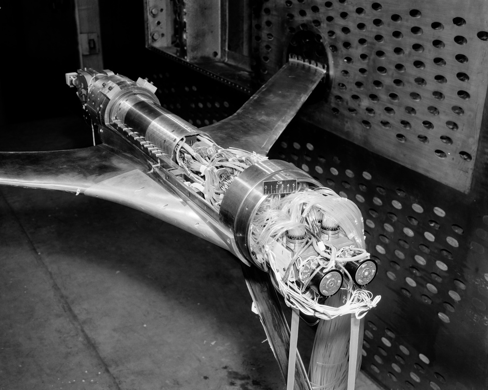 MODEL INSTALLATION AT THE 8X6 FOOT WIND TUNNEL