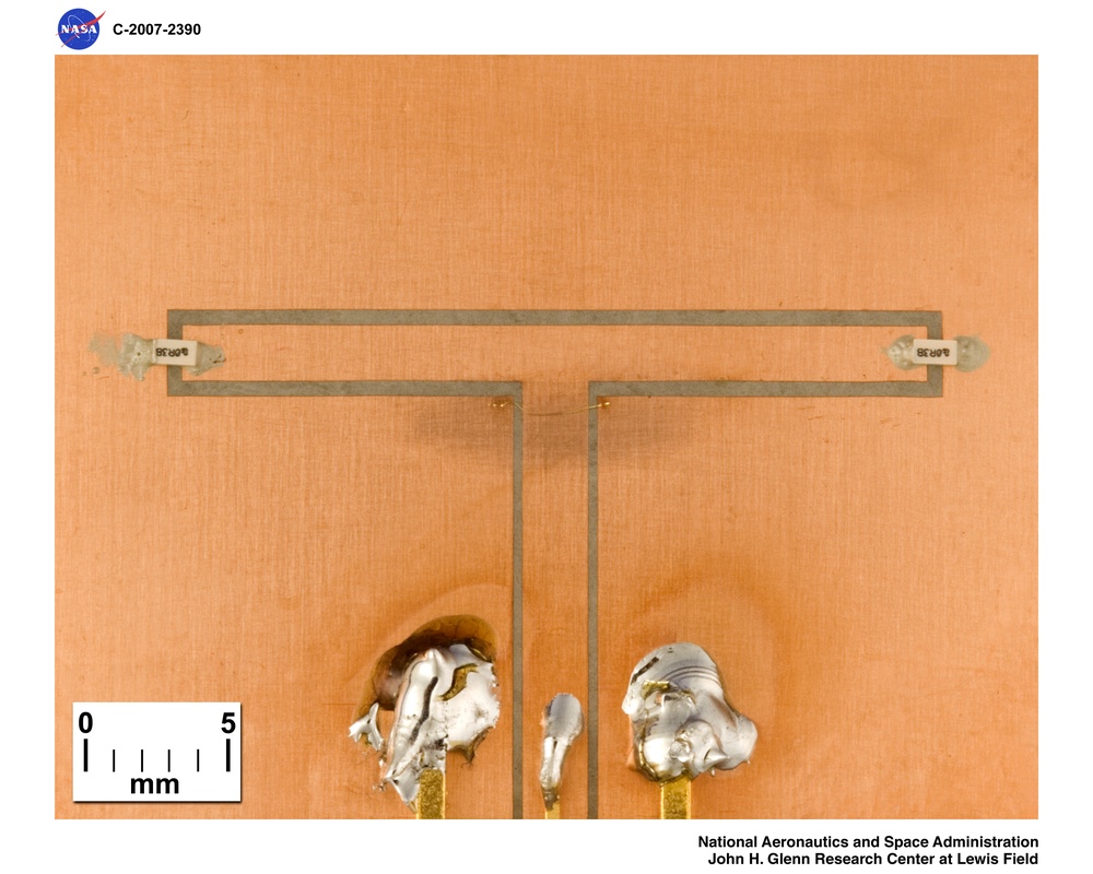 Loaded Folded Slot Antenna, 3.95 ghz