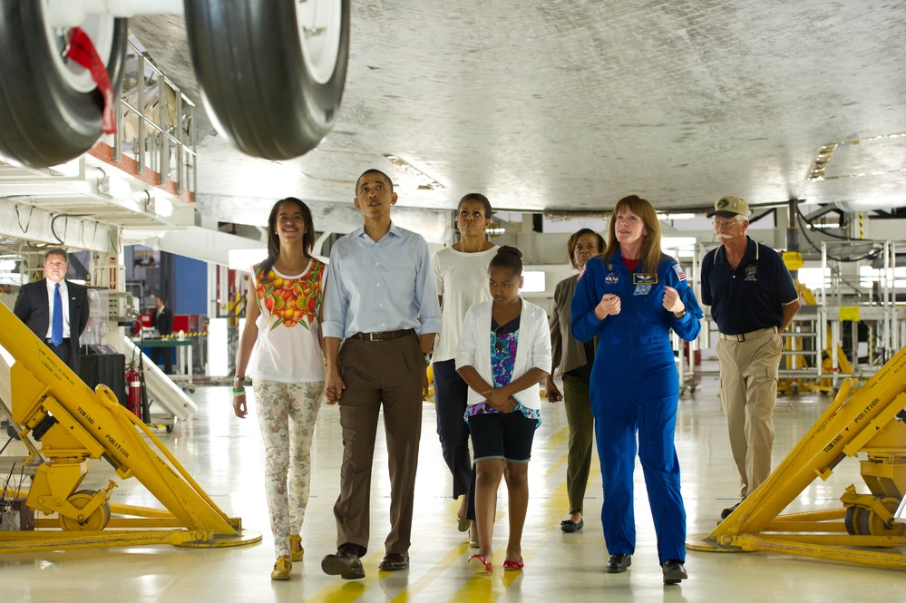 President Barack Obama Visit to Kennedy Space Center (201104290018HQ)