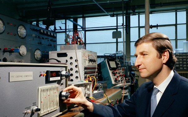 VERN GREEN WITH PPC CARDIAC COMPUTER