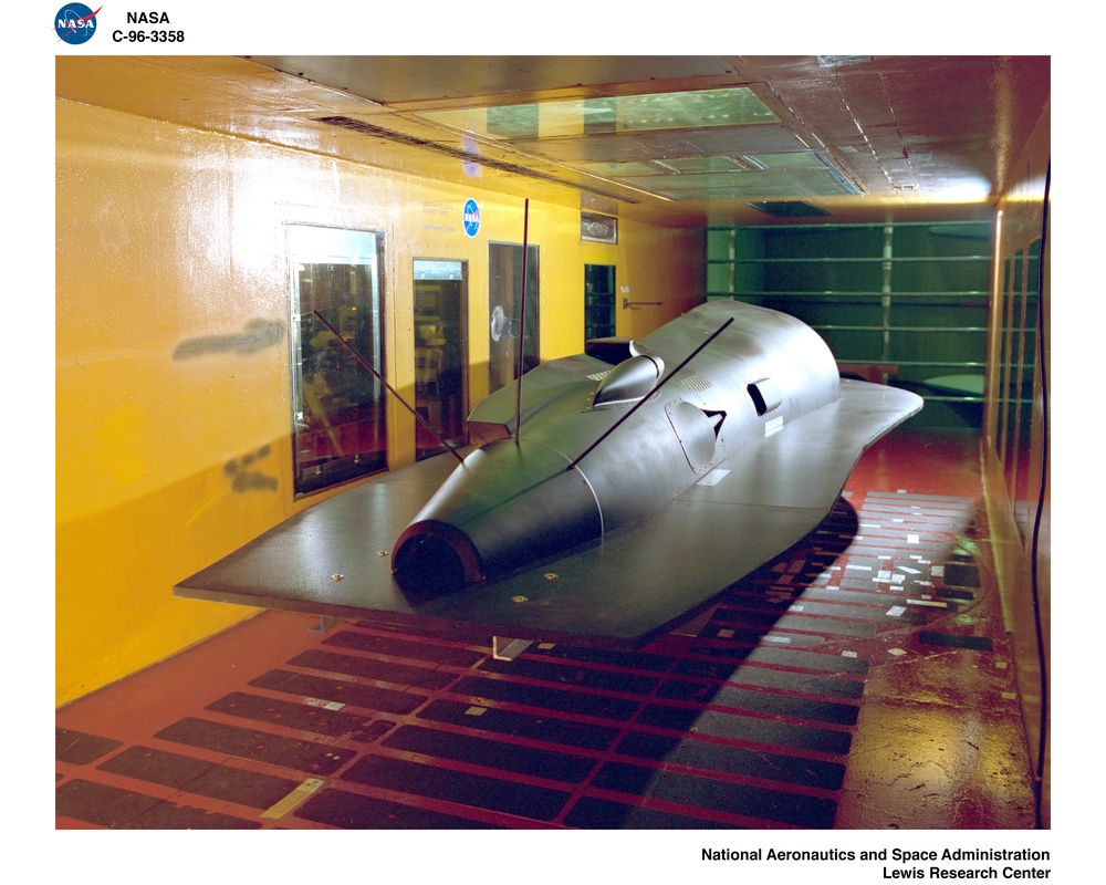 UNMANNED AERIAL VEHICLE RADOME