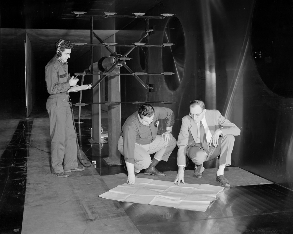 DVIDS - Images - SURVEY CALIBRATION RAKE INSTALLATION IN THE 10X10 FOOT ...