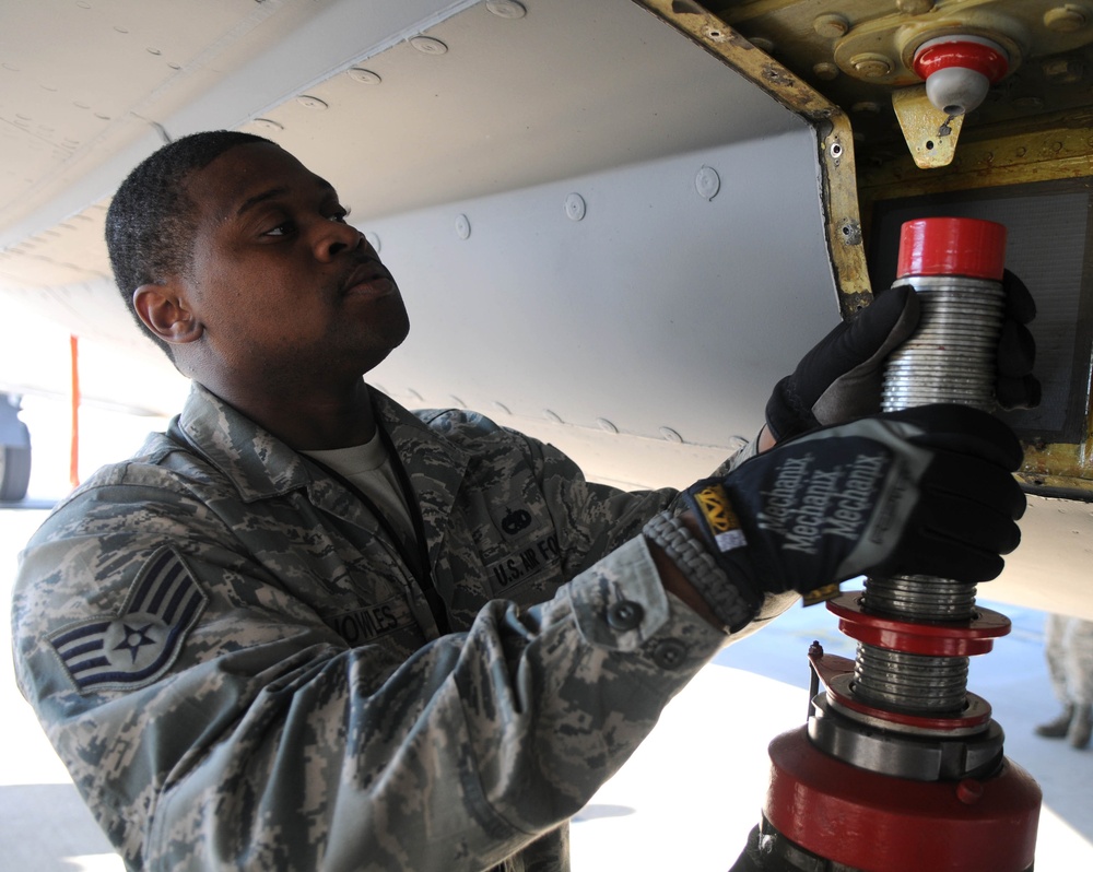 Deployed KC-135 gets all jacked up