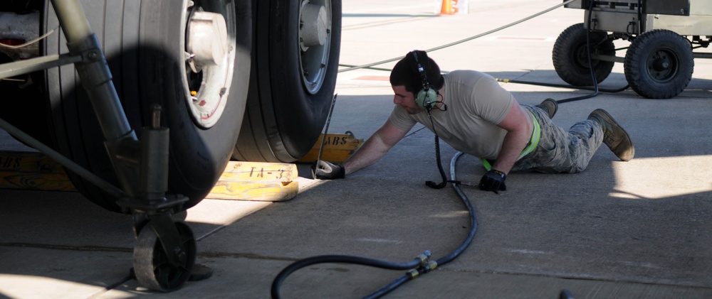 Deployed KC-135 gets all jacked up