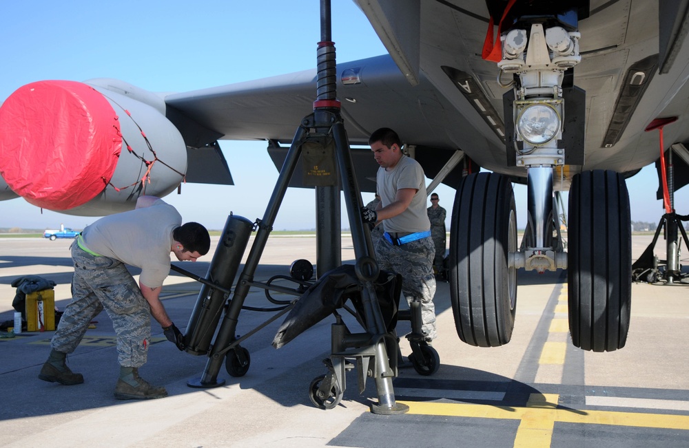 Deployed KC-135 gets all jacked up