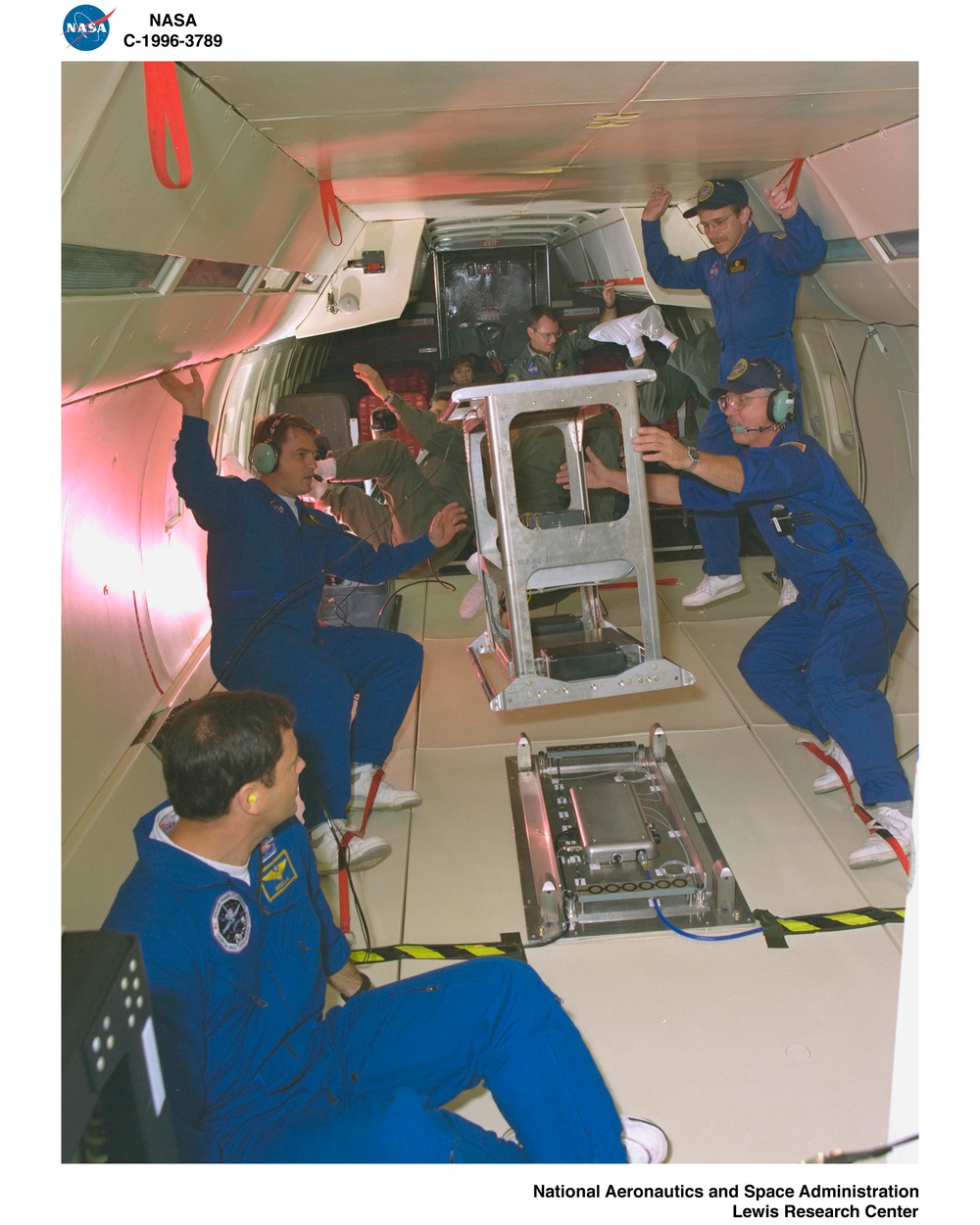 DC-9 AIRPLANE PRESS FLIGHT