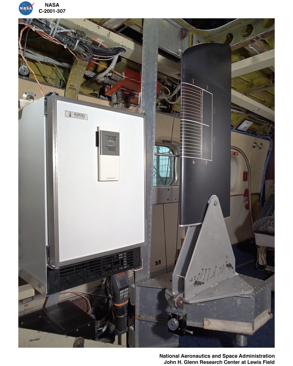 TWIN OTTER AIRCRAFT WITH SWEPT WING ICE ACCRETION