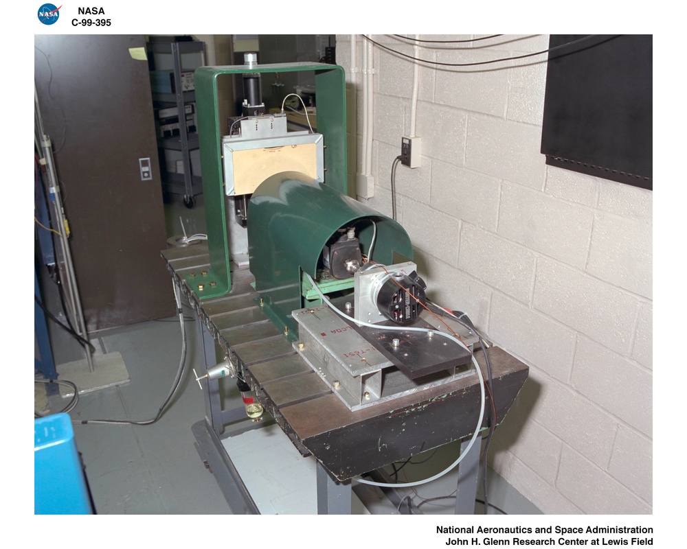 RUB STRIP MATERIAL EVALUATORS USING FAN BLADE TIP SIMULATOR