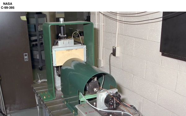 RUB STRIP MATERIAL EVALUATORS USING FAN BLADE TIP SIMULATOR