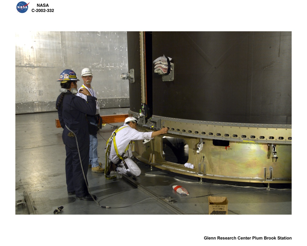 BOEING DELTA 4 SHROUD SEPARATION TEST IN SPACE POWER FACILITY AT NASA PLUM BROOK STATION