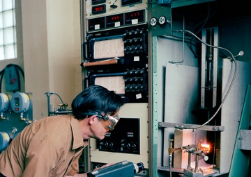 HIGH SPEED RUB RIGS THERMAL CYCLE SHROUD MATERIAL RIG