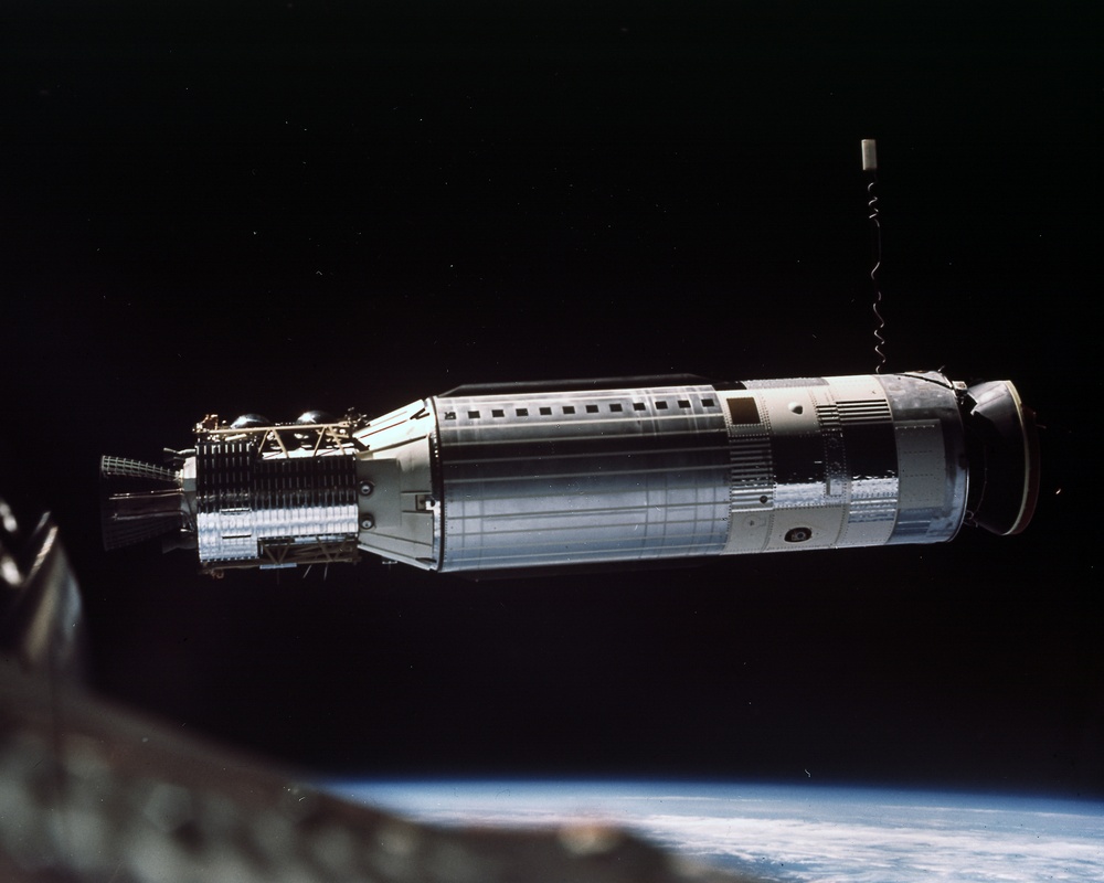 GEMINI 8 RENDEZVOUS WITH AGENA VEHICLE IN ORBIT