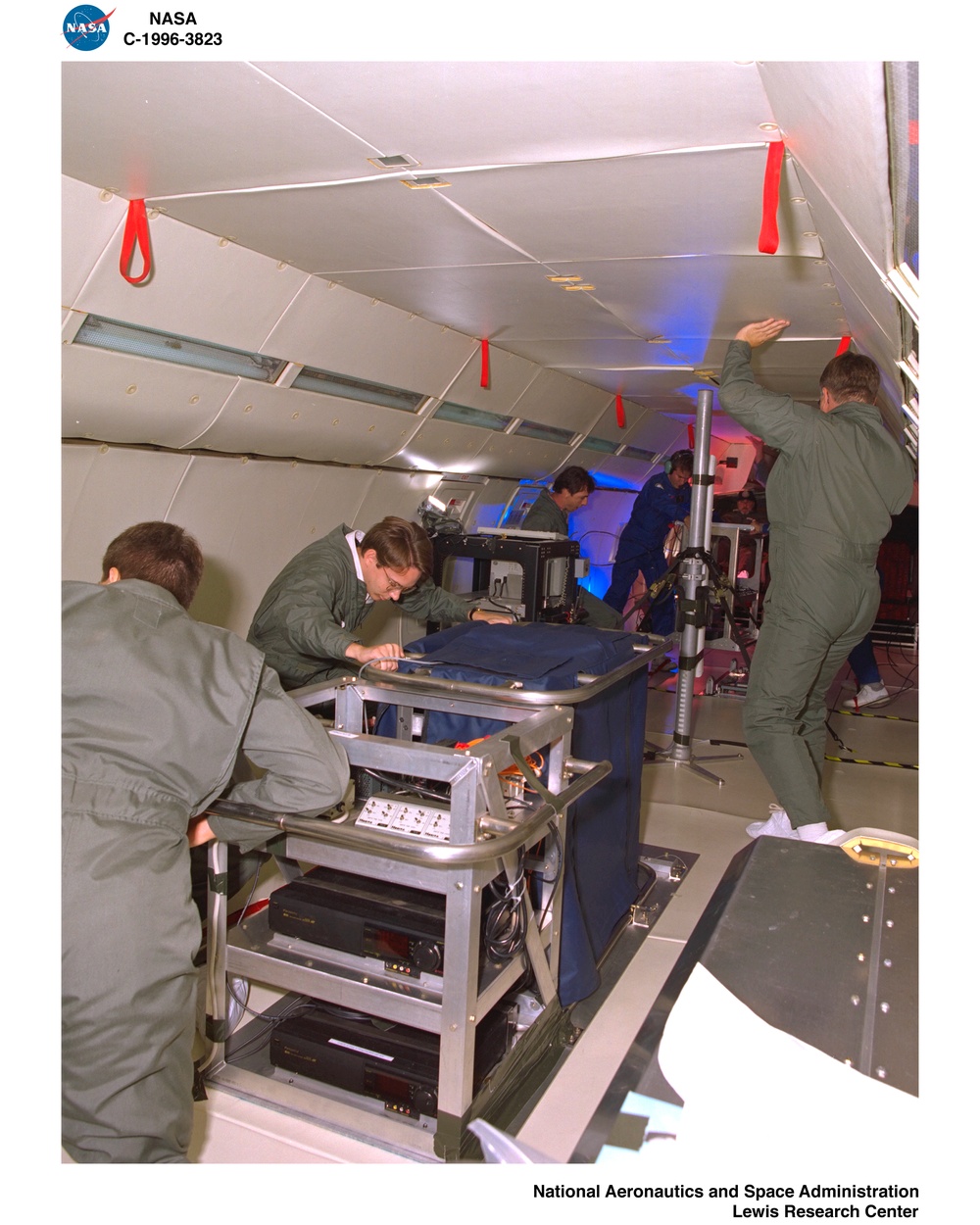 DC-9 AIRPLANE FLIGHT WEEK OF AUGUST 5 1996