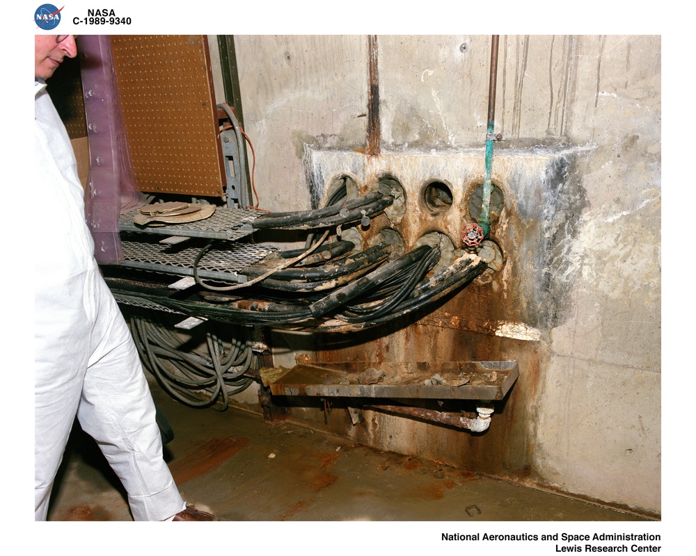 CORROSION OF DETERIORATION INSIDE OF ROCKET EXHAUST MUFFLER AT RETF