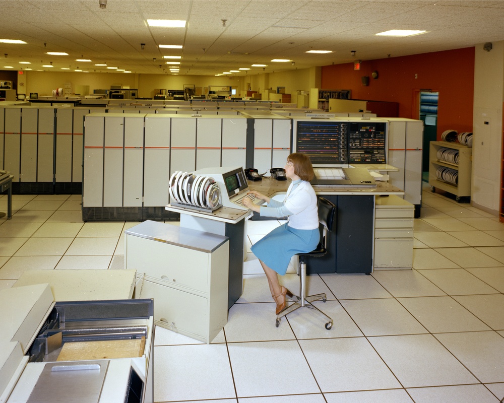 RESEARCH ANALYSIS CENTER RAC IBM PRINTER OPEN &amp; CLOSED UNIVAC CONSOLE - ETC.