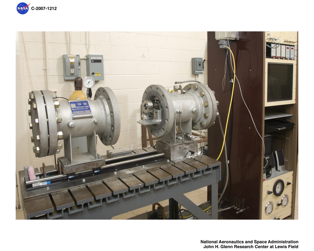 Oil-Free High-Pressure Journal Bearing Test Rig