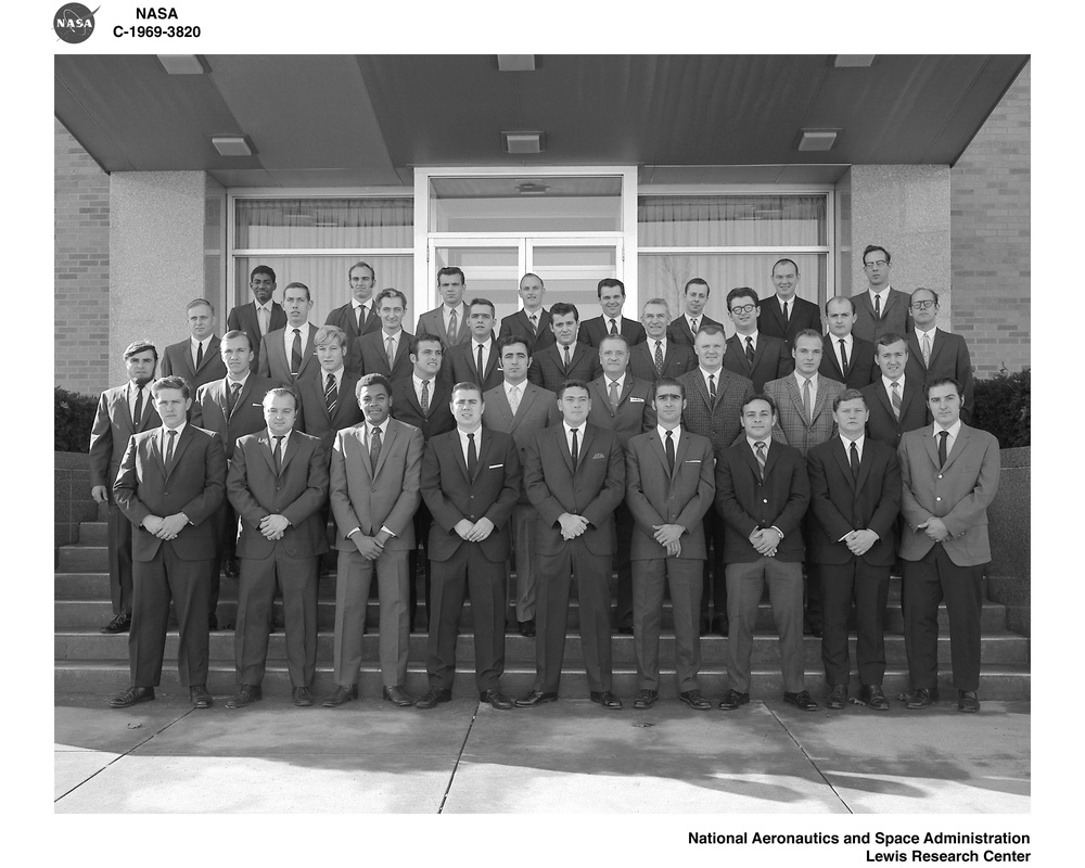 APPRENTICE GROUP REHEARSAL FOR GRADUATION