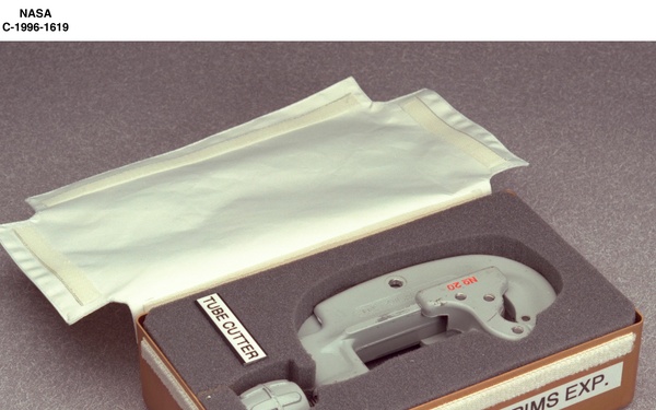 ASTRONAUT TEST KITS FOR LIQUID PHASE CENTERING EXPERIMENT