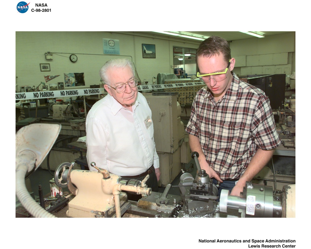 NATIONAL TOOLING AND MACHINING ASSOCIATION APPRENTICE CONTEST