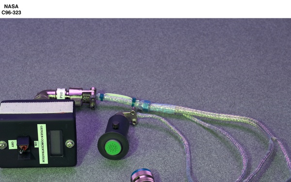 COMBUSTION PARTS BOX FOR THE CANDLE FLAMES IN MICROGRAVITY CFM EXPERIMENT