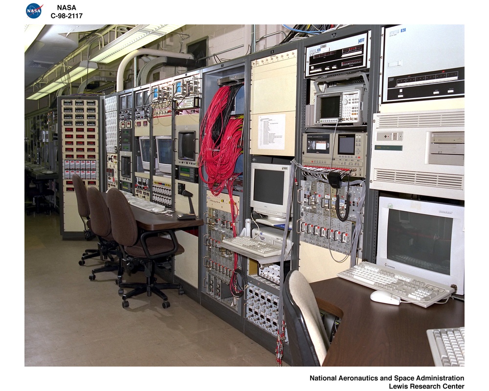 CLEAN CONTROL ROOM
