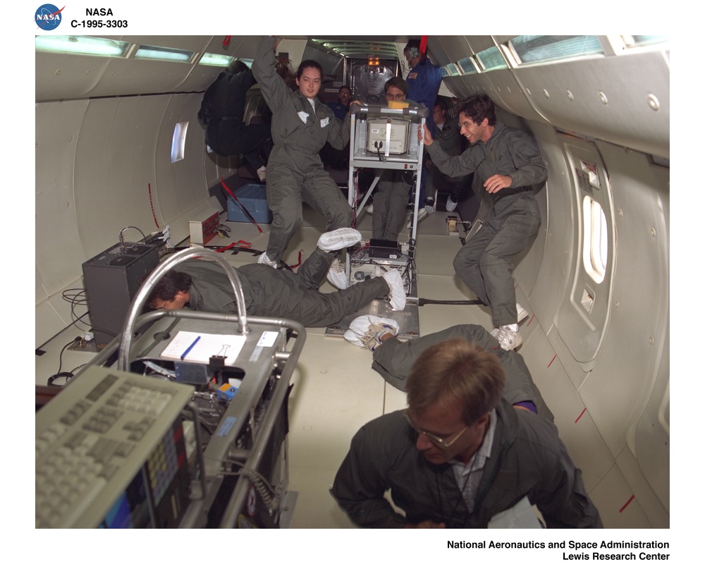 SPACE ACCELERATION MEASUREMENT SYSTEM SAMS IN-FLIGHT ON DC-9 AIRPLANE