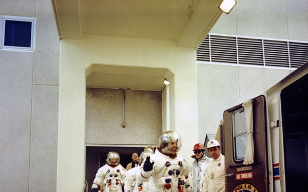 Apollo 14 Astronauts Wave to Well-wishers