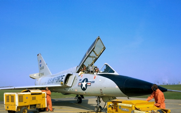 F-106 AIRPLANE