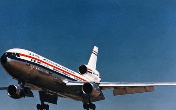 DC-10 - C-5A - B-1 AIRCRAFT