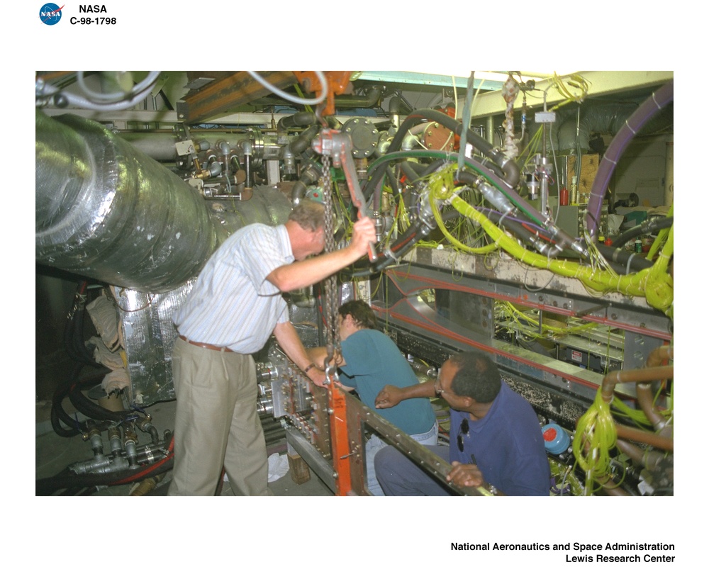 REASSEMBLY OF DUCT LAB SWT MACH 4-5 NOZZLE WITH MACH 2.0 INJECTION