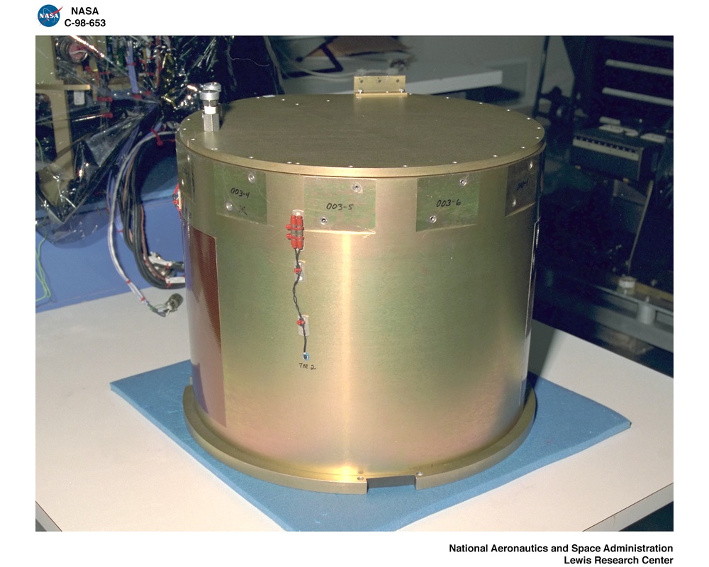 CLOSE UP SHOTS OF HARDWARE OF TRANSITION GAS DIFFUSION FLAME