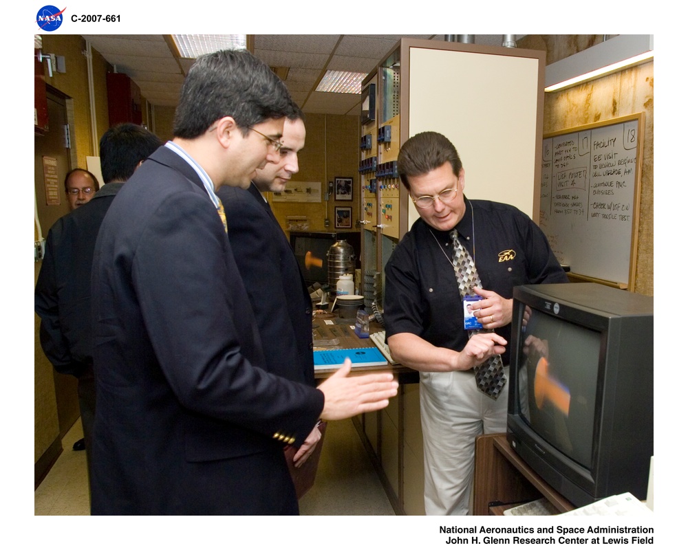 Visit to the Glenn Research Center by the Associate Administrator for Aeronautics and the Office of Management and Budget (OMB) Examiner