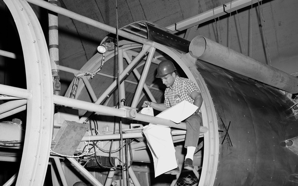 MEN AT WORK GENERAL DYNAMICS / ASTRONAUTICS GD/A IN SPACE POWER CHAMBER SPC - LEFT TO RIGHT - R H MORRISON - J M SMIRIN