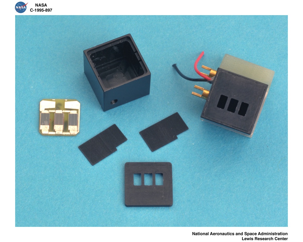 WHEEL ABRASION EXPERIMENT PHOTO DETECTOR FOR MARS PATHFINDER