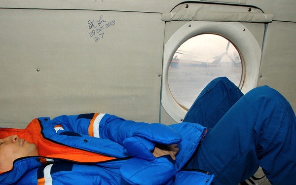 Expedition 7 Landing