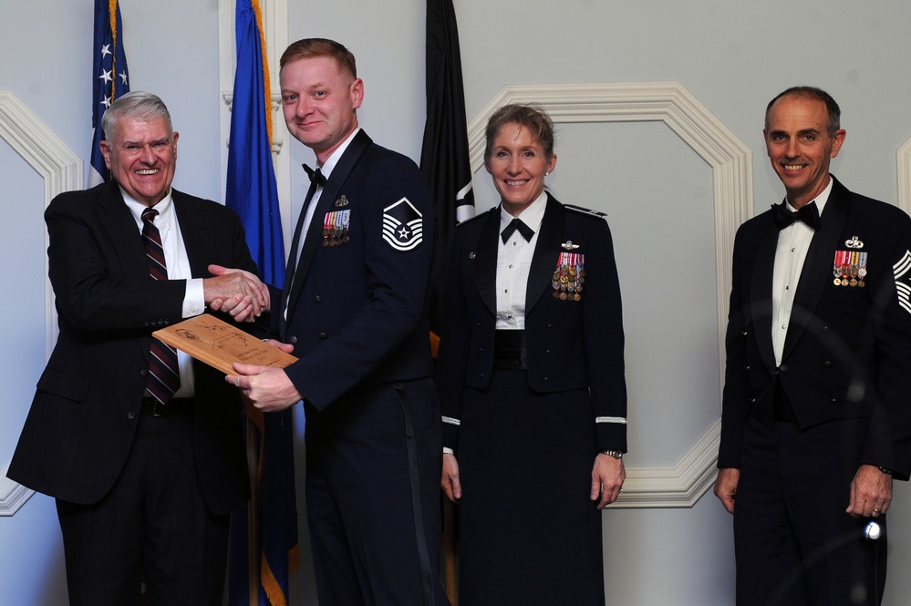 4th FW recognizes annual award winners