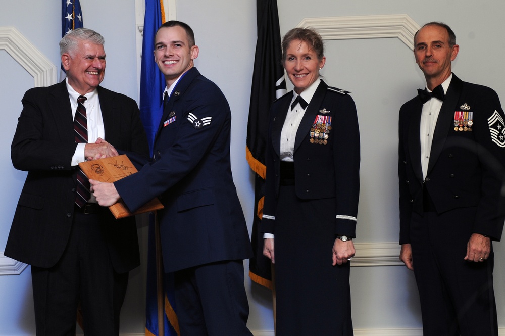 4th FW recognizes annual award winners