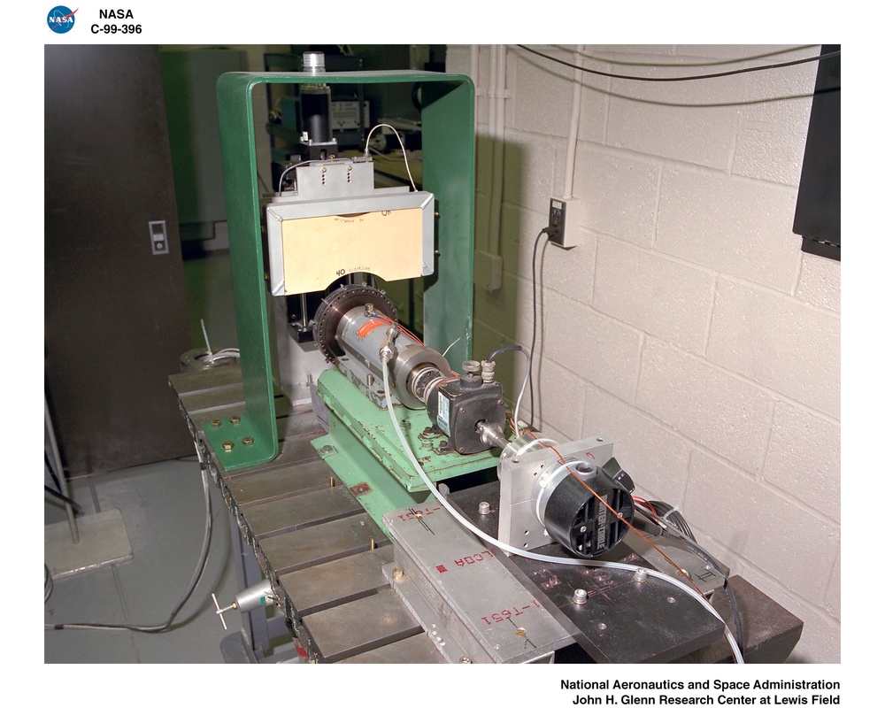 RUB STRIP MATERIAL EVALUATORS USING FAN BLADE TIP SIMULATOR