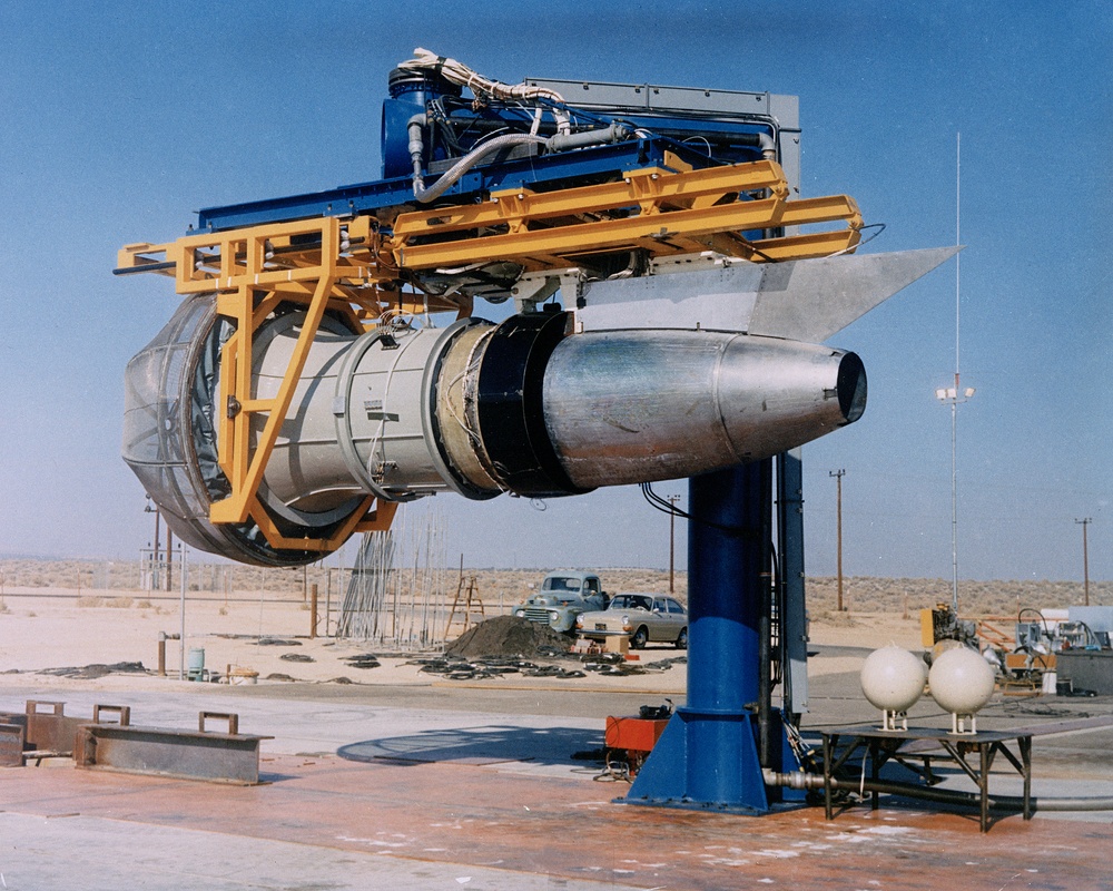 GENERAL ELECTRIC GE TF-34 JET ENGINE ON STAND