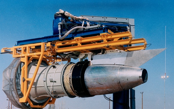 GENERAL ELECTRIC GE TF-34 JET ENGINE ON STAND