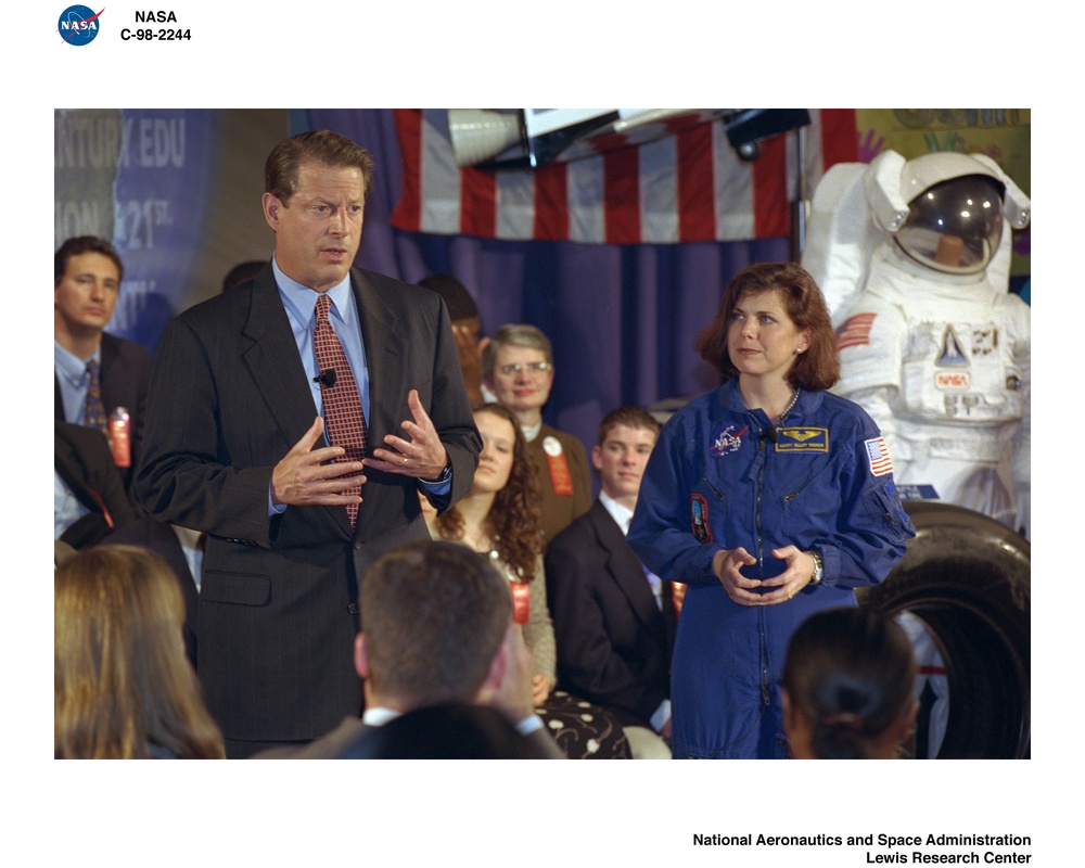 LAUNCH OF SPACE SHUTTLE STS-95 WITH JOHN GLENN ON-BOARD - UNITED STATES VICE PRESIDENT AL GORE WATCHING WITH GLENN ELEMENTARY SCHOOL SEVEN HILLS OHIO -  GUESTS AT NASA LEWIS WATCHING LAUNCH