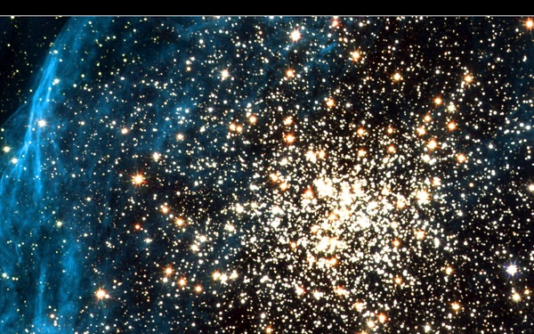 HST image of NGC 1850 Star Clusters in the Large Magellanic Cloud