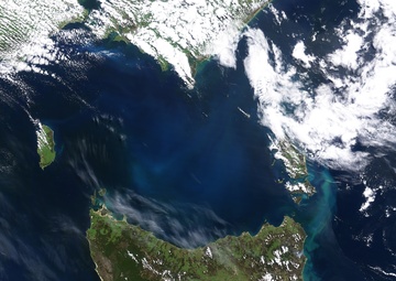 Algal Bloom off Tasmania: Natural Hazards