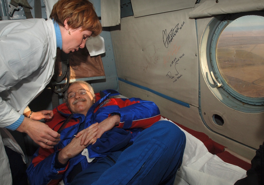 Expedition 11 Landing
