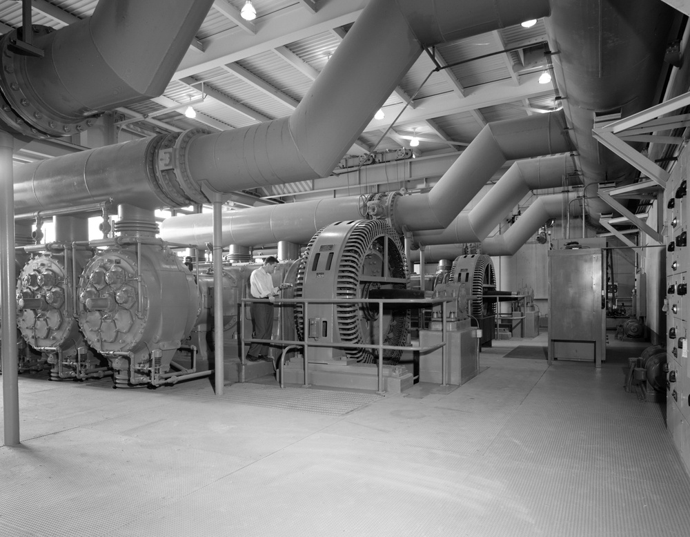 EXHAUSTERS IN THE 10X10 FOOT WIND TUNNEL LEWIS UNITARY PLAN LUPA