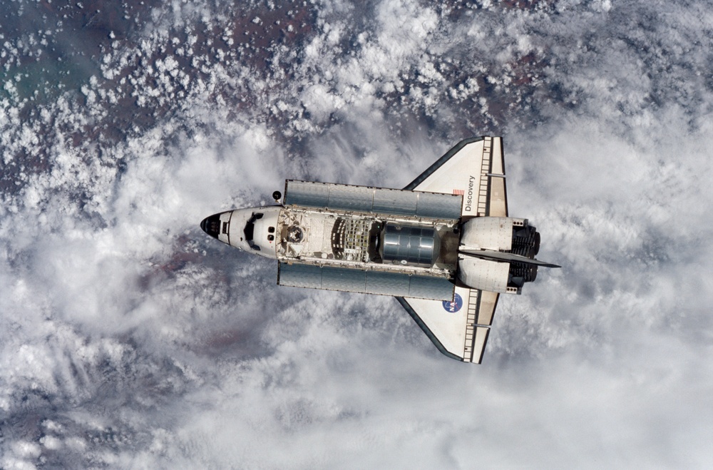 DVIDS - Images - View of the STS-102 orbiter Discovery after undocking ...