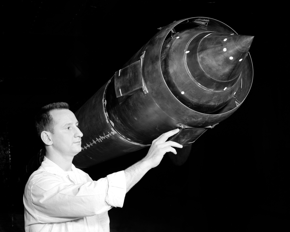 TALOS INLET MODEL IN THE 10X10 FOOT WIND TUNNEL TEST SECTION